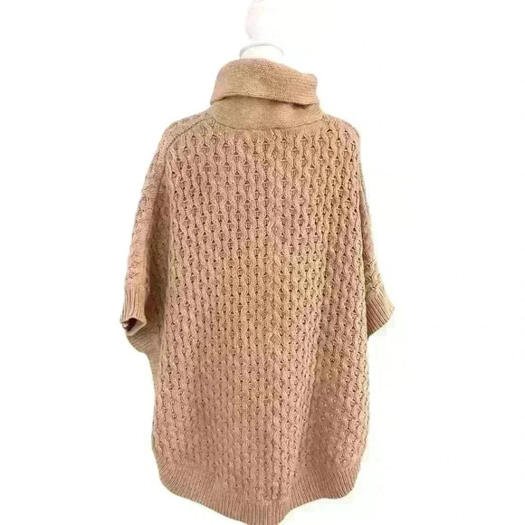 Talbots Crocheted Batwing Sweater Poncho Size S/M Tan Casual Fall Chunky Layer - Picture 4 of 11